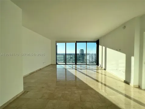 68 SE 6th Street Miami FL 33131