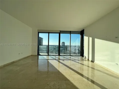68 SE 6th Street Miami FL 33131