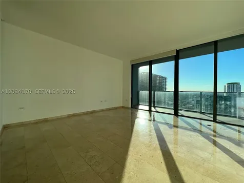 68 SE 6th Street Miami FL 33131