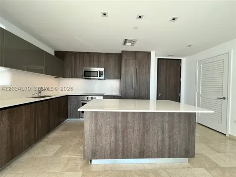 68 SE 6th Street Miami FL 33131