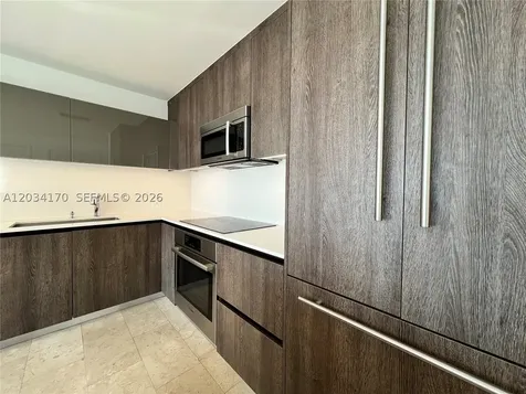 68 SE 6th Street Miami FL 33131