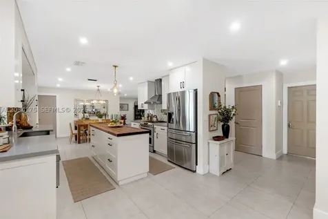 8601 Dundee Terrace Miami Lakes FL 33016