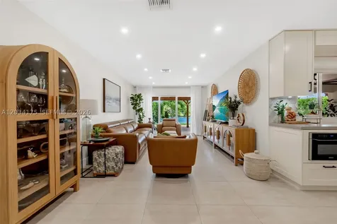 8601 Dundee Terrace Miami Lakes FL 33016