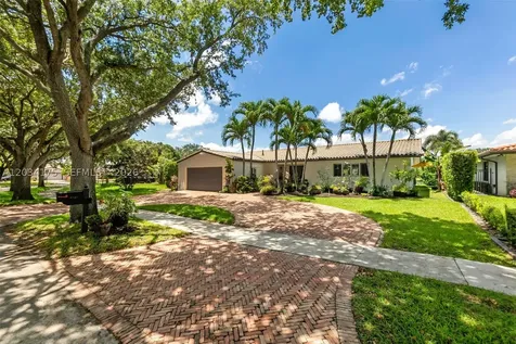 8601 Dundee Terrace Miami Lakes FL 33016