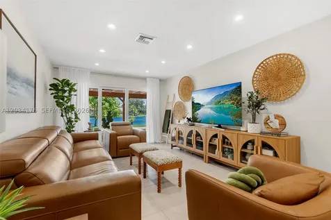 8601 Dundee Terrace Miami Lakes FL 33016