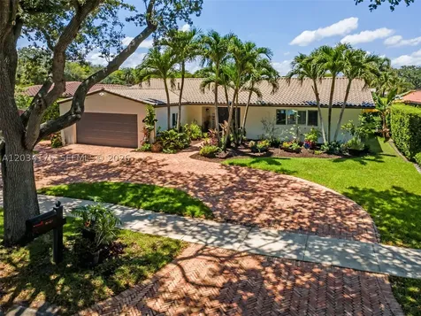 8601 Dundee Terrace Miami Lakes FL 33016