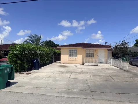 3821 SW 89th Court Miami FL 33165