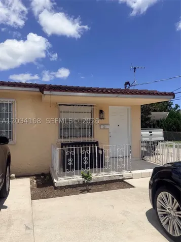 3821 SW 89th Court Miami FL 33165