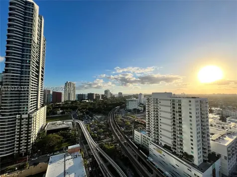 79 SW 12th Street Miami FL 33130