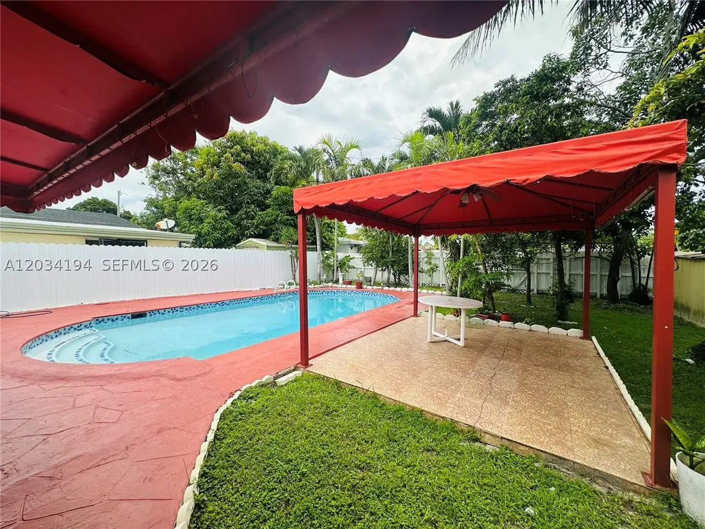 1215 S 24th Avenue Hollywood FL 33020