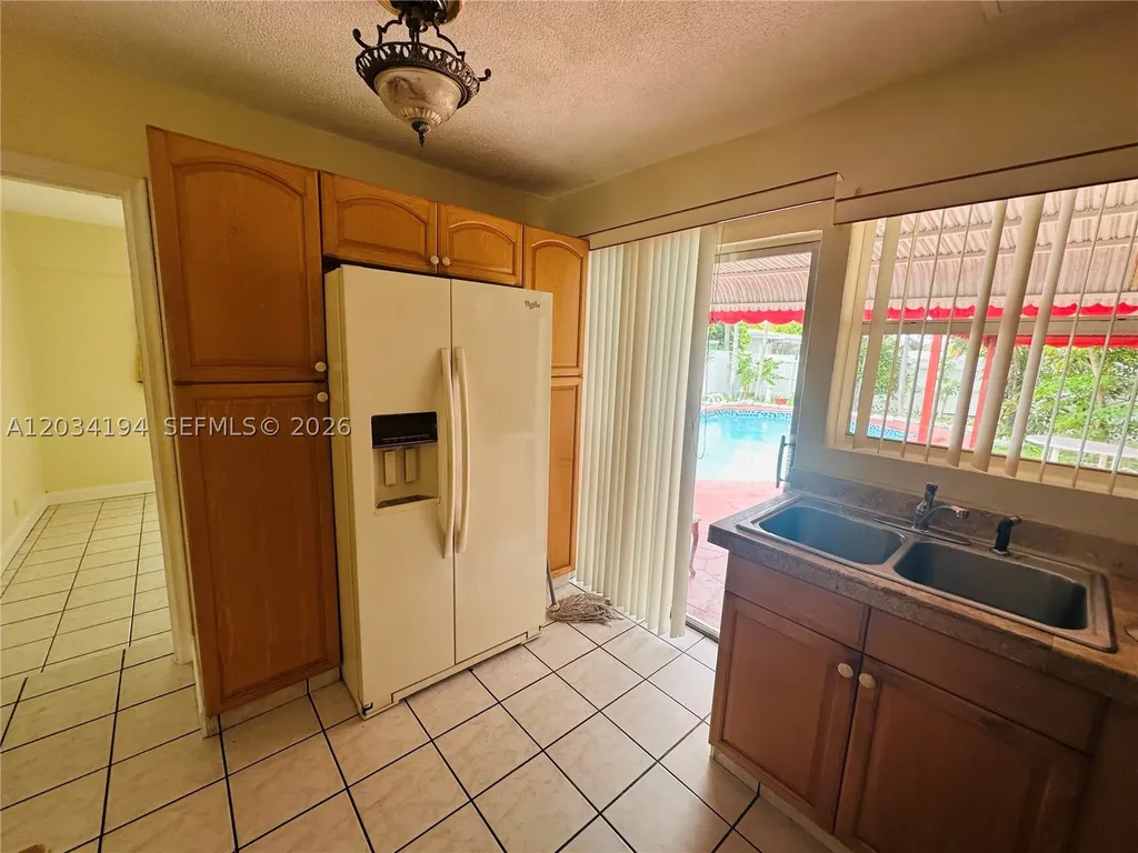 1215 S 24th Avenue Hollywood FL 33020