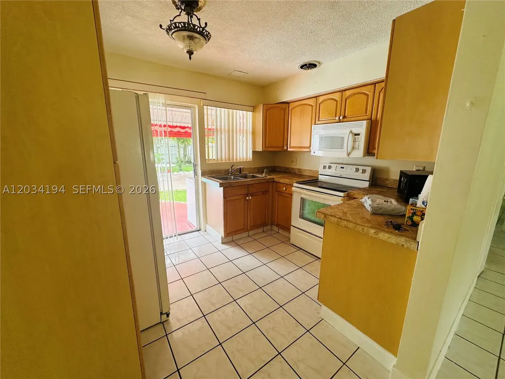 1215 S 24th Avenue Hollywood FL 33020