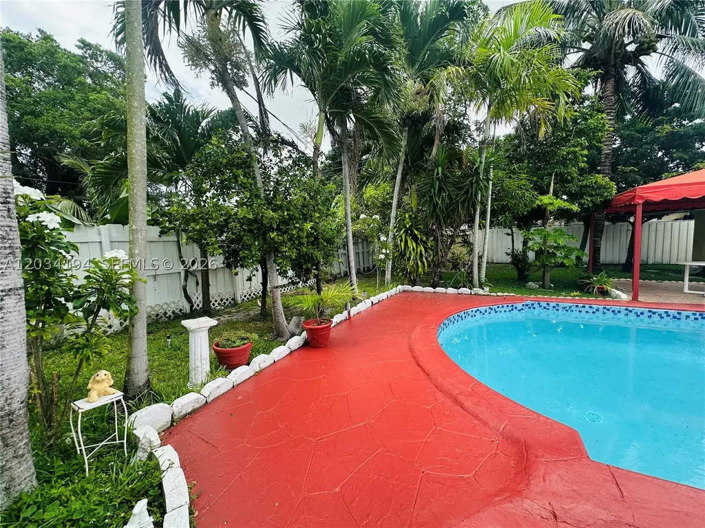 1215 S 24th Avenue Hollywood FL 33020