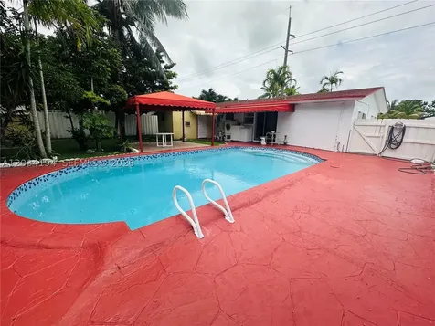 1215 S 24th Avenue Hollywood FL 33020
