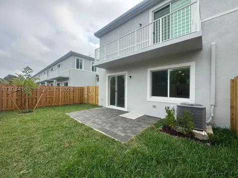 705 SE 13th St Circle Homestead FL 33034