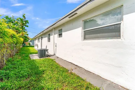 2856 NW 14th Street Fort Lauderdale FL 33311
