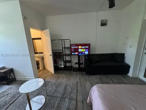 11 NW 47th Terrace Miami FL 33127