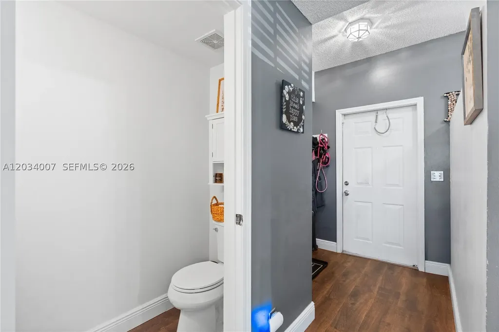9928 NW 57th Manor Coral Springs FL 33076
