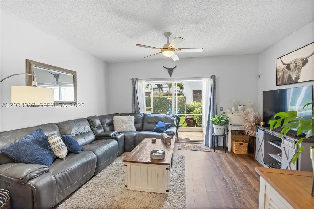 9928 NW 57th Manor Coral Springs FL 33076