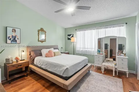 9928 NW 57th Manor Coral Springs FL 33076