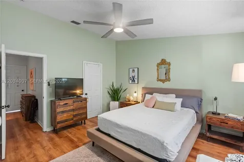 9928 NW 57th Manor Coral Springs FL 33076