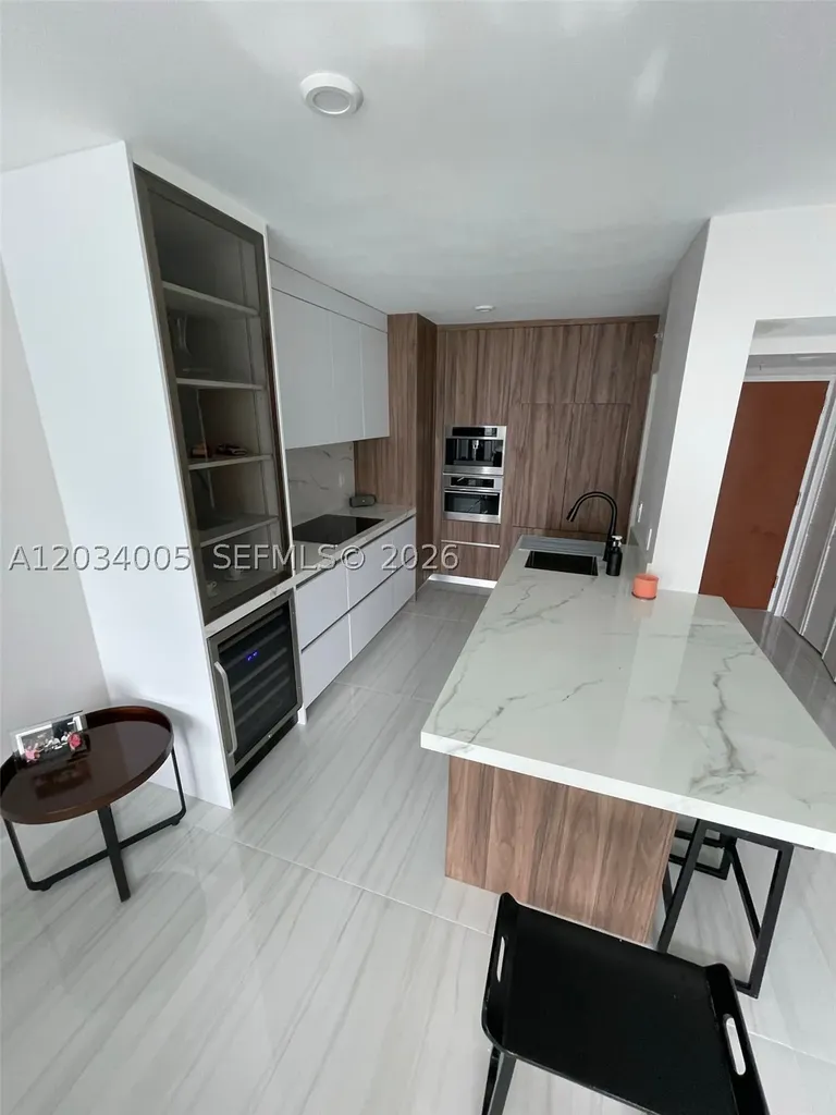 31 SE 5th Street Miami FL 33131
