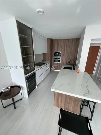 31 SE 5th Street Miami FL 33131