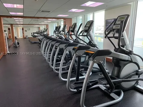 31 SE 5th Street Miami FL 33131