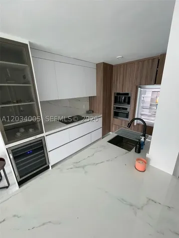 31 SE 5th Street Miami FL 33131