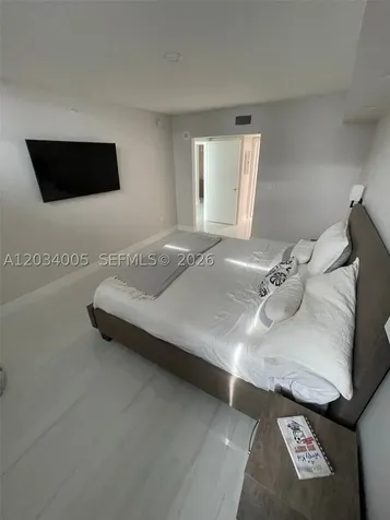 31 SE 5th Street Miami FL 33131