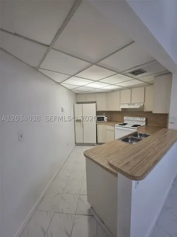 9429 Fontainebleau Boulevard Miami FL 33172