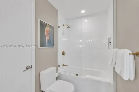 601 NE 1st Avenue Miami FL 33132