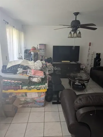 950 SW 95th Terrace Pembroke Pines FL 33025