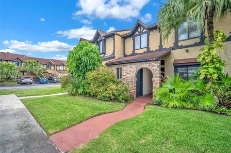 4430 NW 92nd Way Sunrise FL 33351