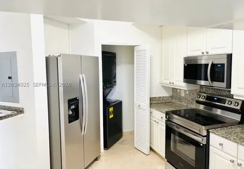 888 Brickell Key Miami FL 33131