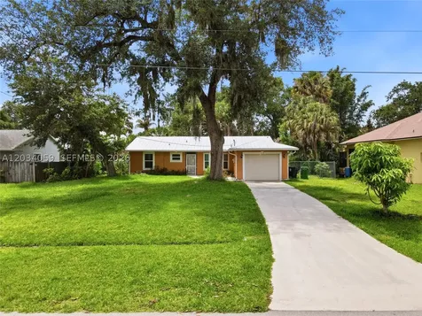 2350 SW Vardon Street Port St. Lucie FL 34953