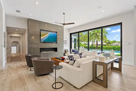 162 Commodore Drive Jupiter FL 33477