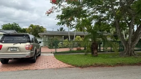 6081 SW 109th Court Miami FL 33173