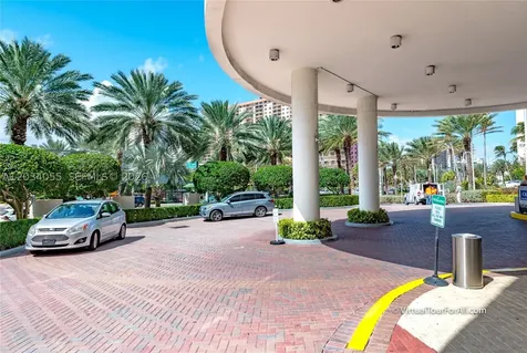 17201 Collins Avenue Sunny Isles Beach FL 33160