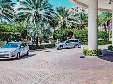 17201 Collins Avenue Sunny Isles Beach FL 33160