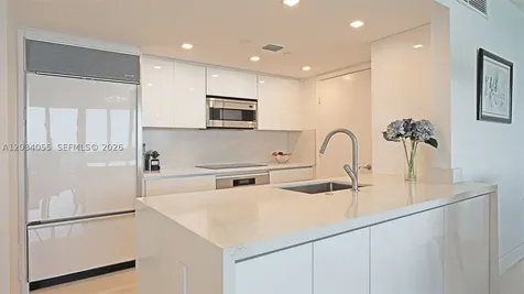 17201 Collins Avenue Sunny Isles Beach FL 33160