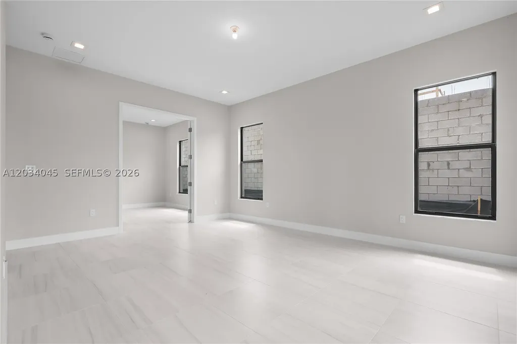 9523 Royal Woods Manor Boca Raton FL 33434