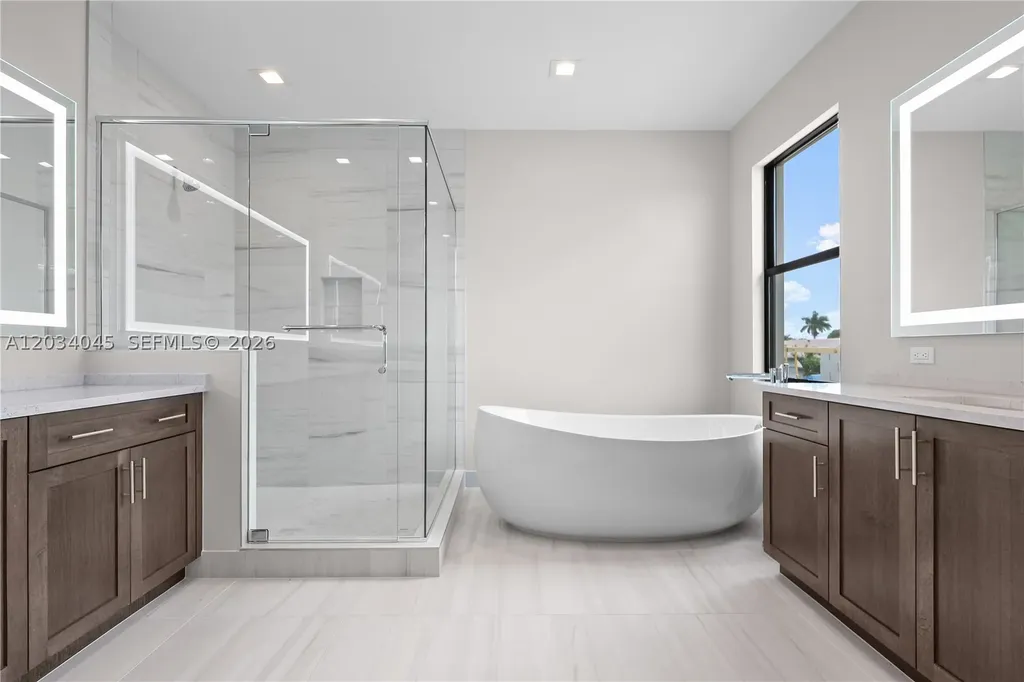 9523 Royal Woods Manor Boca Raton FL 33434