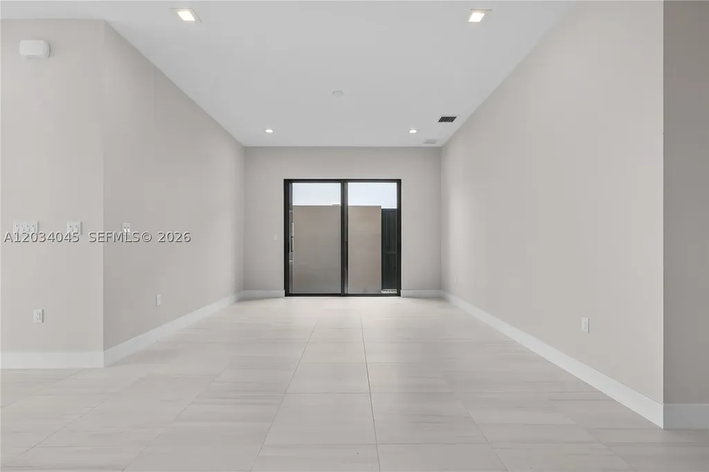 9523 Royal Woods Manor Boca Raton FL 33434