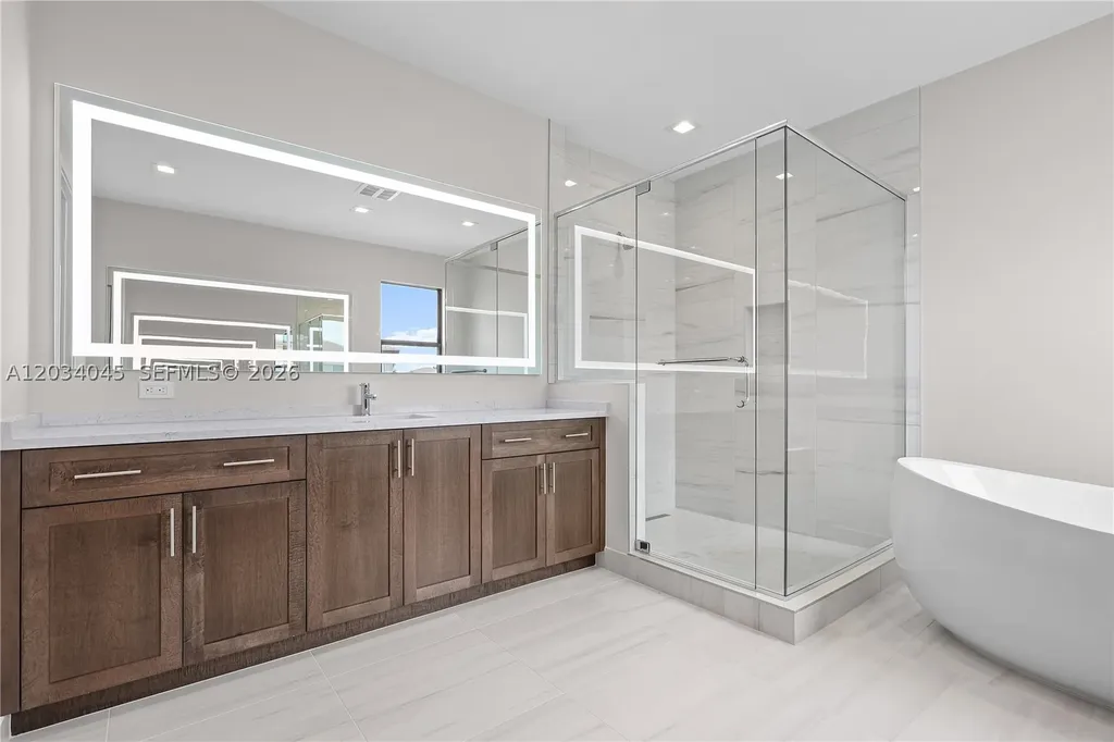 9523 Royal Woods Manor Boca Raton FL 33434