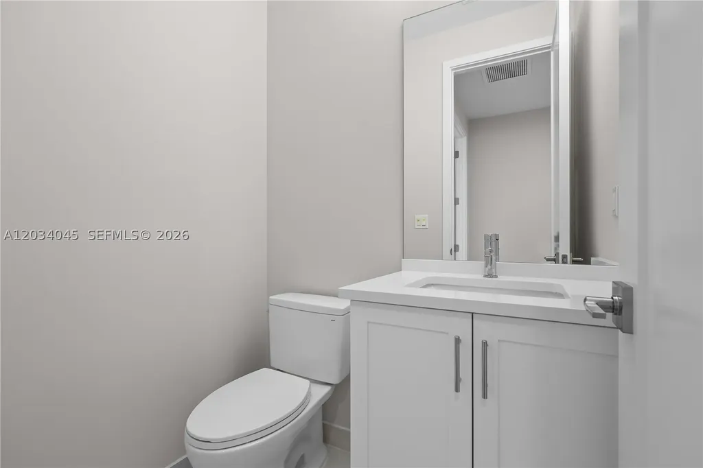 9523 Royal Woods Manor Boca Raton FL 33434