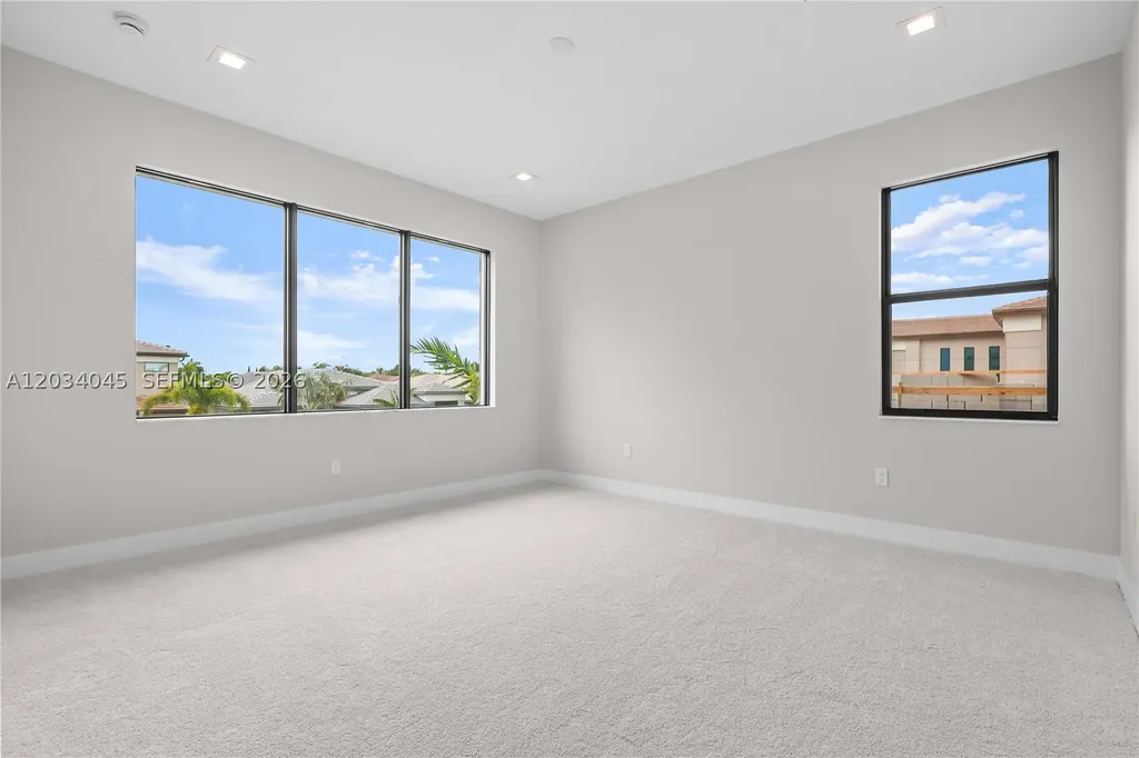 9523 Royal Woods Manor Boca Raton FL 33434