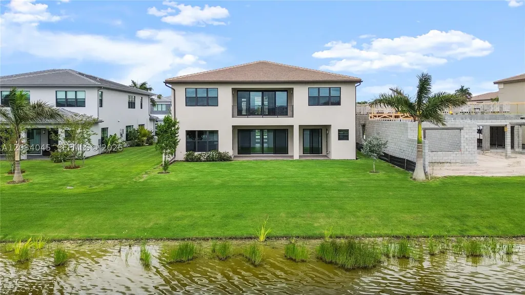 9523 Royal Woods Manor Boca Raton FL 33434