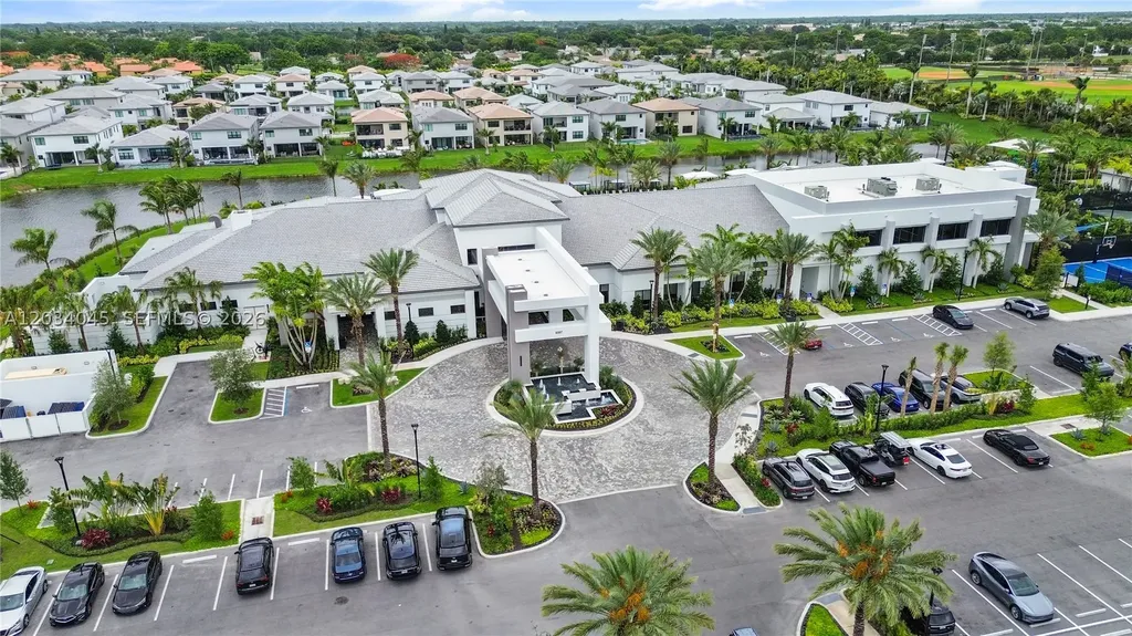 9523 Royal Woods Manor Boca Raton FL 33434