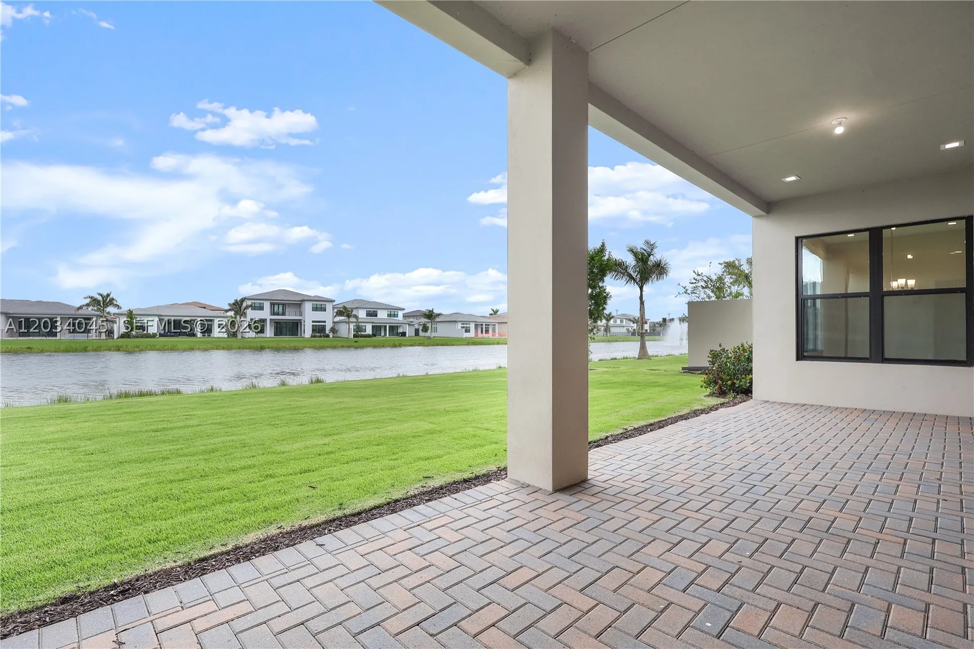9523 Royal Woods Manor Boca Raton FL 33434